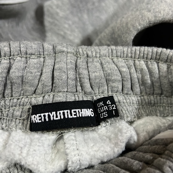 Pre-Owned PrettyLittleThing , Women Joggers, size 1 in great condition. - Picture 2 of 3
